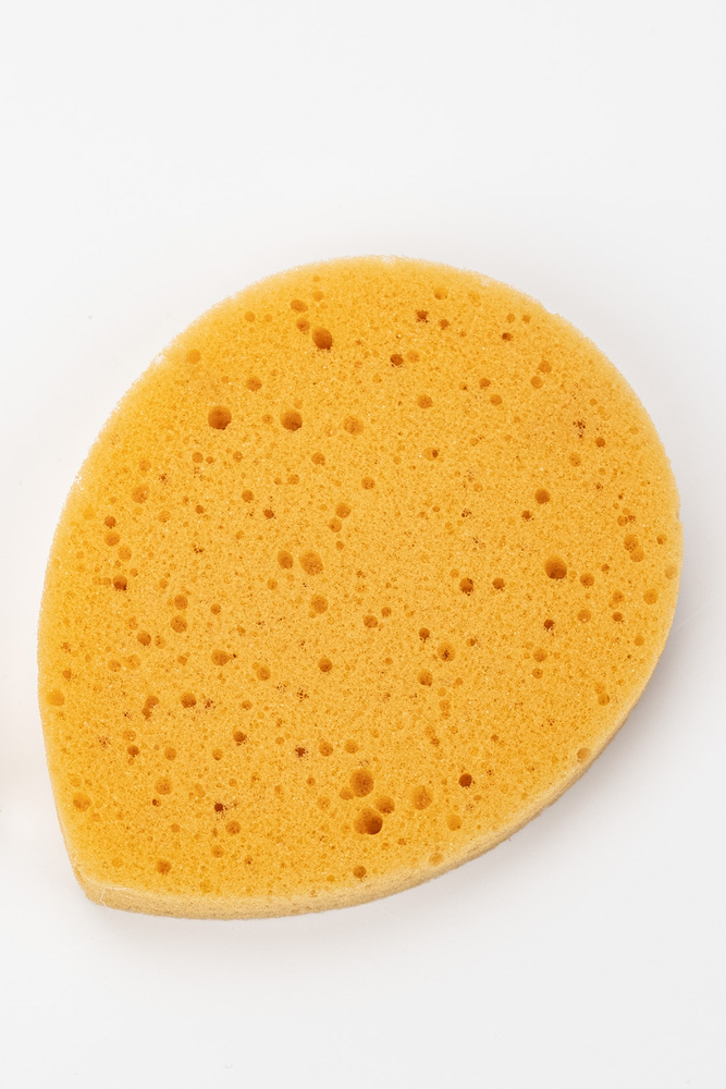 Drop-shaped Facial Cleansing Sponge