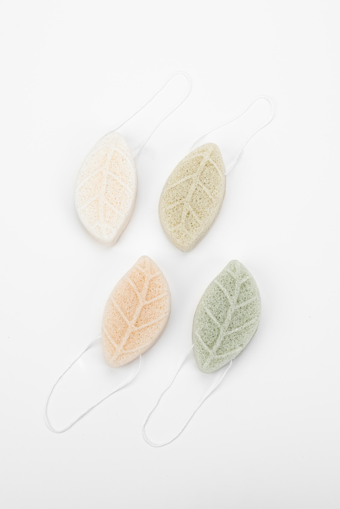4-Color Leaf-Shaped Konjac Facial Sponges