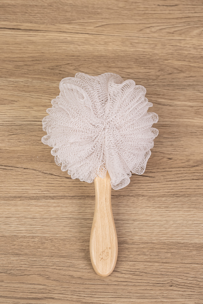 Short Wooden Handle Bath Sponge