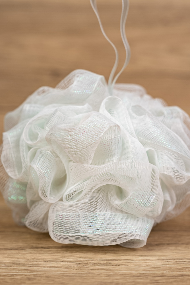 White-Green Gold Thread Bath Sponge